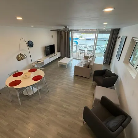 Luxury Waterfront Villa